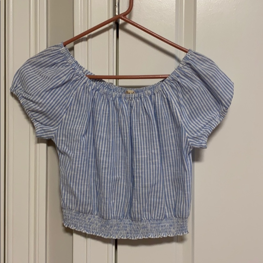 Blue and white linen crop top